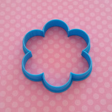 Load image into Gallery viewer, Blossom Flower cookie / biscuit cutter 8.5cm