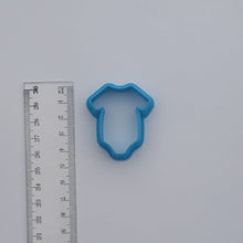 Load image into Gallery viewer, Mini Baby Suit cookie / biscuit cutter 4cm